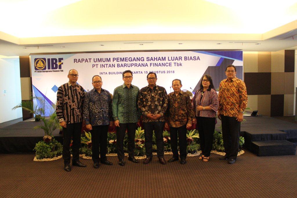 Dewan Komisaris dan Direksi Perseroan